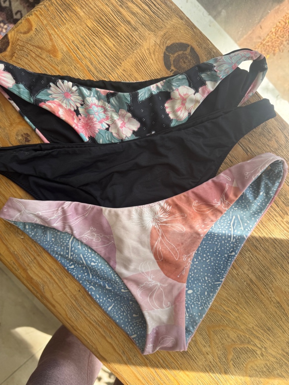 O’Neill / BUNDLE - Pack of 3 bikini bottoms mix and match - Size Small